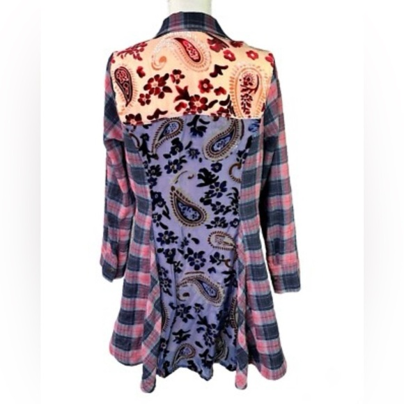 Aratta Tops - Aratta Multicolor Paisley and Plaid Long Sleeve Tunic